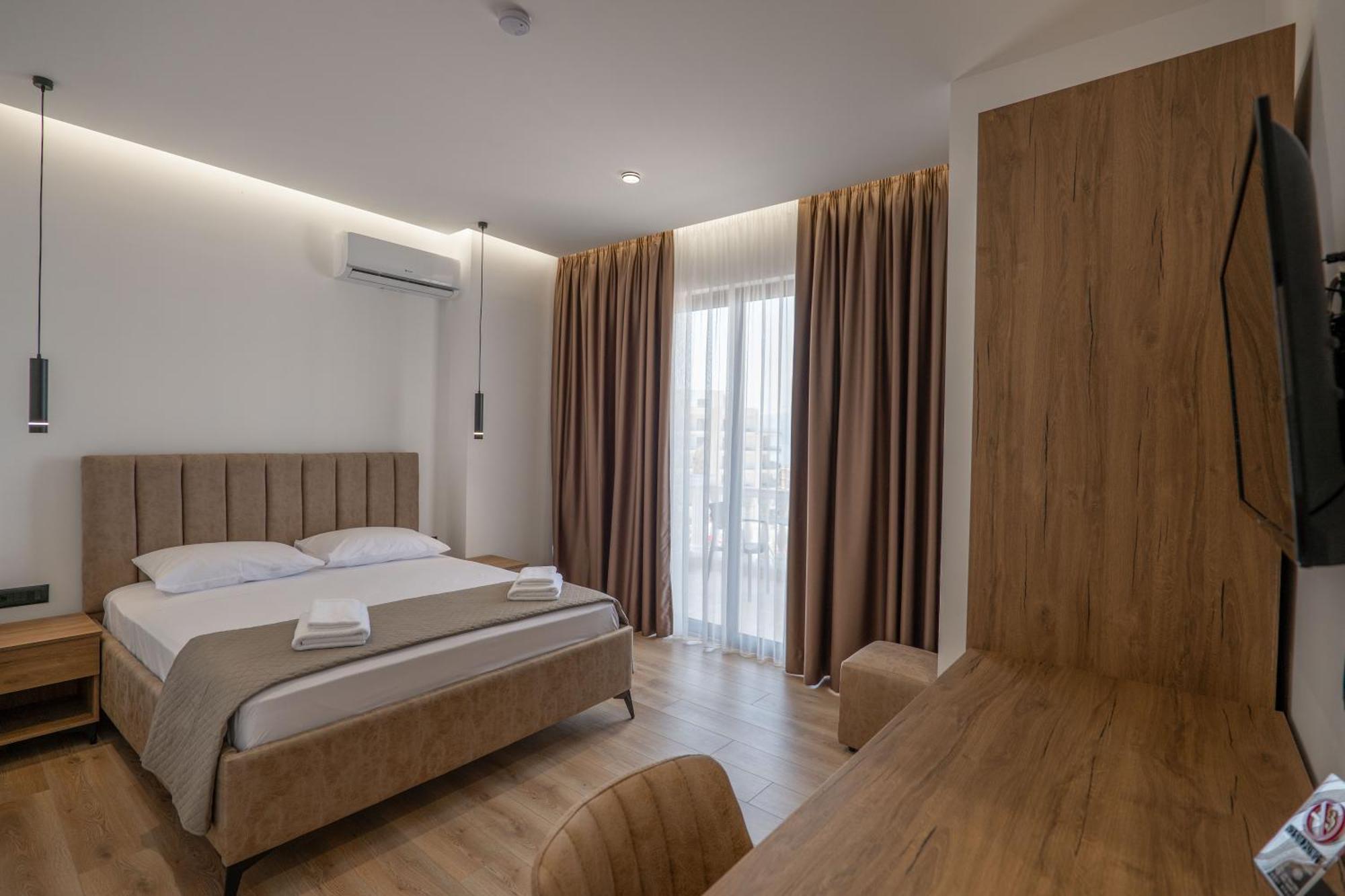 Keos Hotel Sarandë Exterior foto