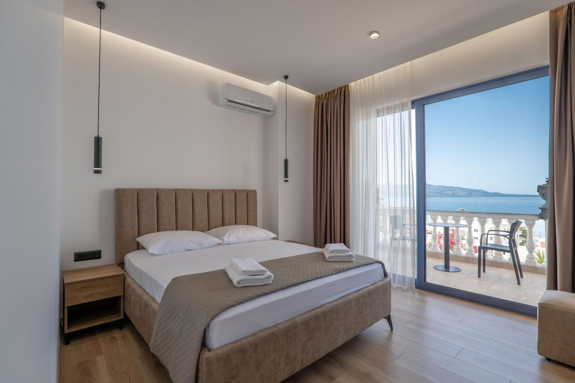 Keos Hotel Sarandë Exterior foto