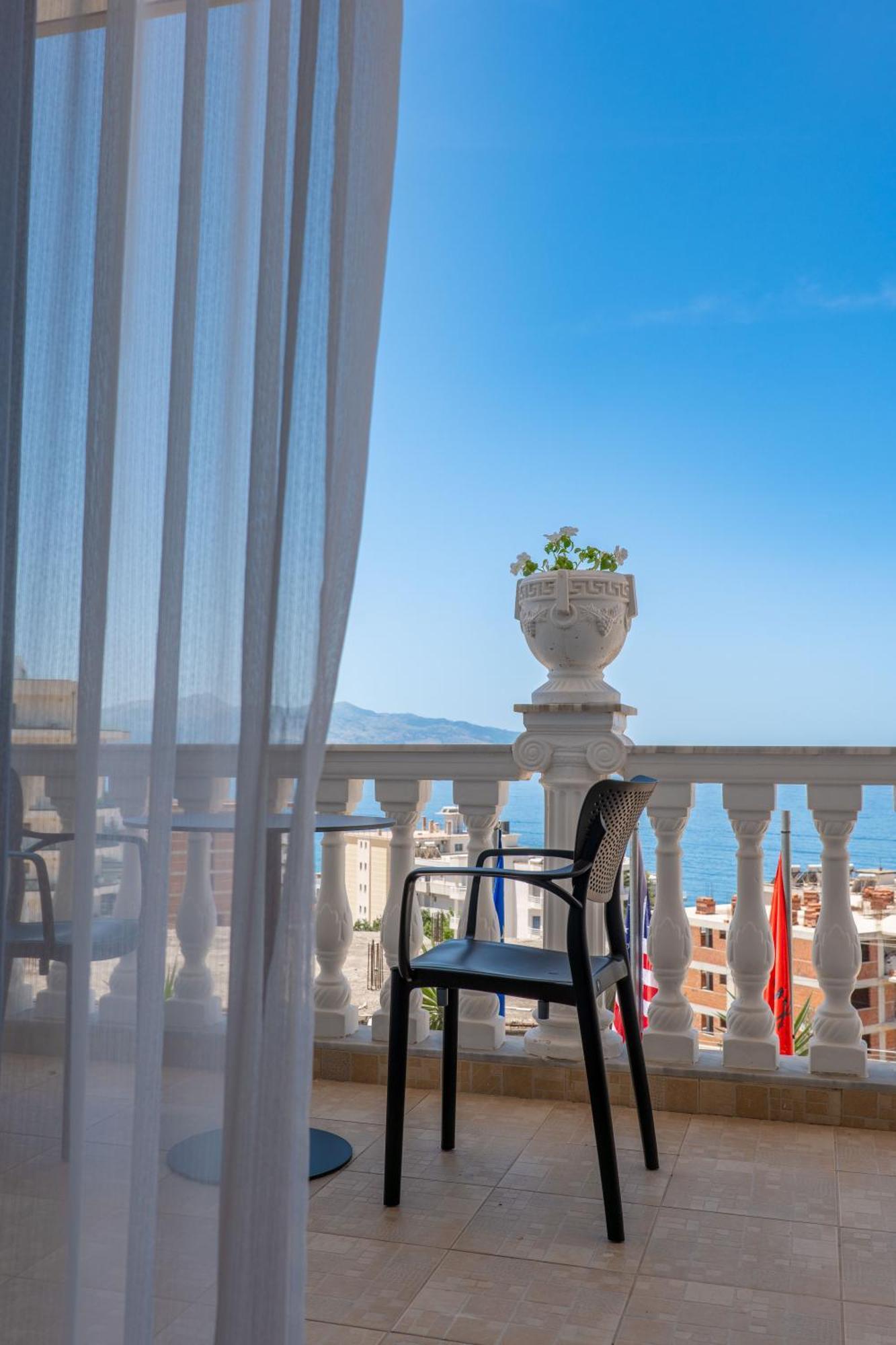 Keos Hotel Sarandë Exterior foto